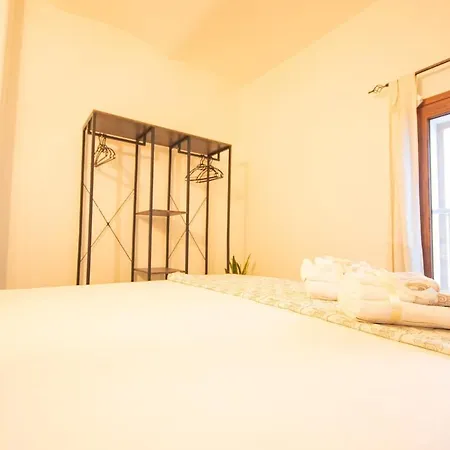 Domo Antiga, Nuovo Nel Centro Storico Apartament